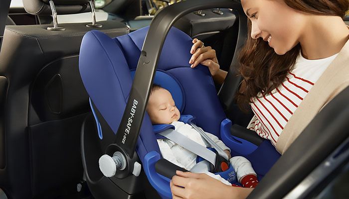 Можно ли возить ребенка в автокресле на переднем пассажирском сидении?