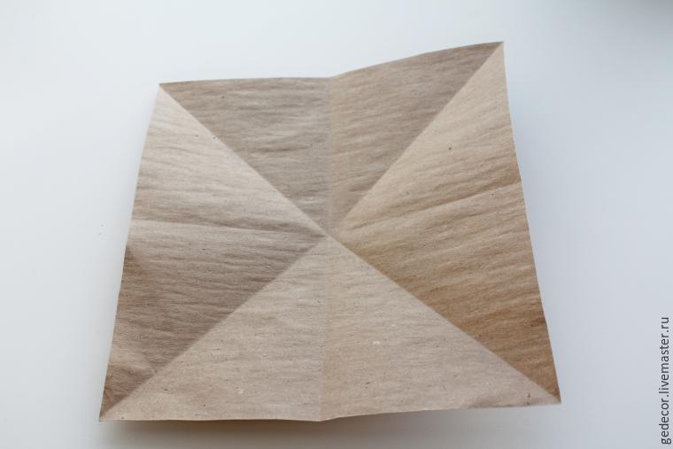 Как за 15 минут сделать коробочку из крафт-бумаги в технике оригами, фото № 4