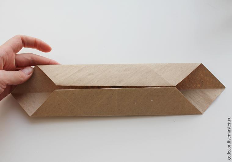 Как за 15 минут сделать коробочку из крафт-бумаги в технике оригами, фото № 6