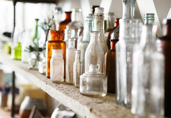 Композиции из стеклянных бутылок в интерьере, фото № 30