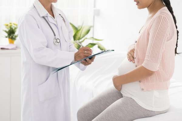 При гиперплазии плаценты врач назначит соответствующее лечение, чтобы продлить беременность.