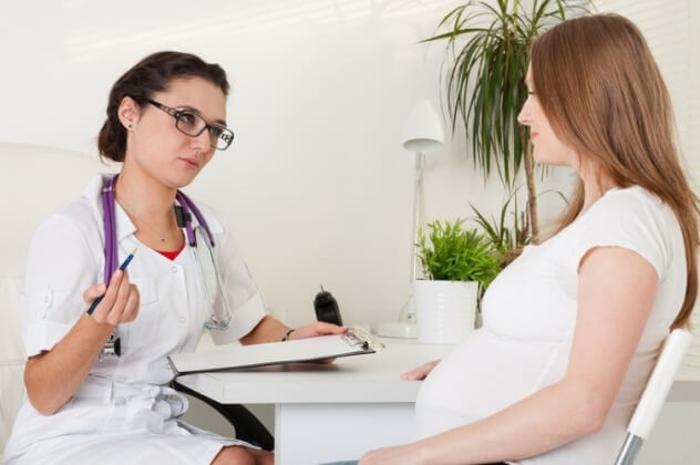 Беременная у врача на 22 неделе