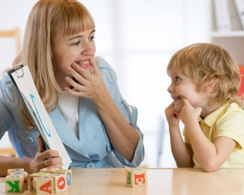 Как научить ребенка правильно говорить