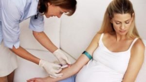 забор крови у беременной женщины