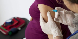 Стоит ли делать прививку от гриппа беременной?