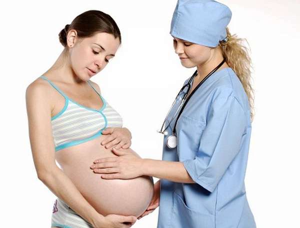 Клизму перед родами должен назначать врач, который ведет беременность