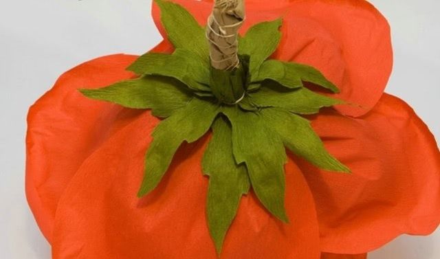 Маленькие цветы из гофрированной бумаги – каллы своими руками для начинающих