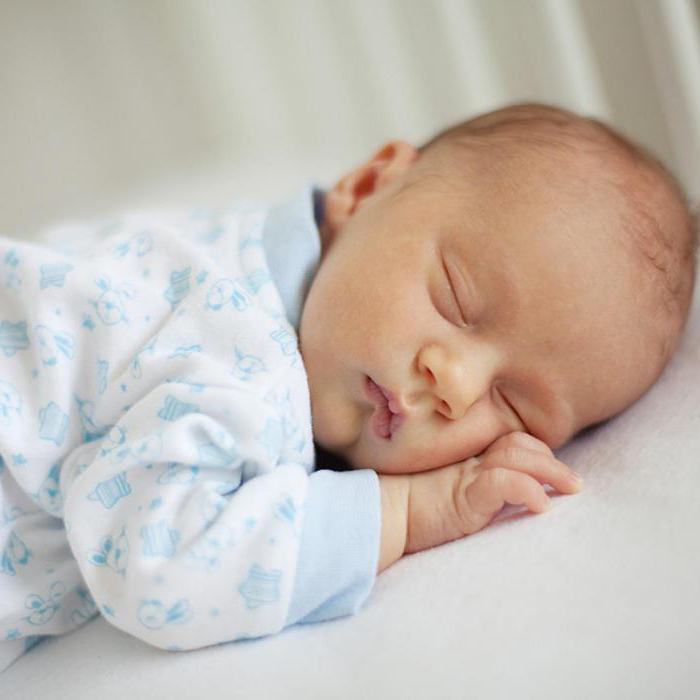можно ли новорожденному спать на животе при коликах